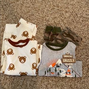 Grizzly bear pajama sets; long sleeve